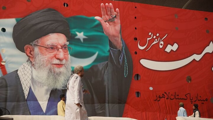 بزرگداشت رهبر شهید در لاهور؛حضور گسترده و پرشور مردم پاکستان+فیلم