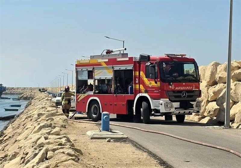 برگزاری مانور مشترک اطفای حریق در بندر کنگان/سنجش آمادگی نیروهای عملی / اخبار بوشهر - اخبار استانها