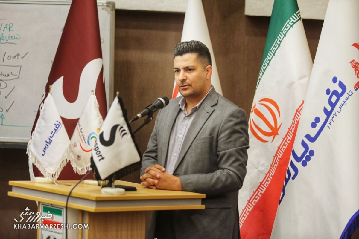 اجرای قوانین جدید داوری فیفا در لیگ برتر ایران از شهریورماه / لیگ برتر , داوری , فیفا , فوتبال ایران , قوانین داوری