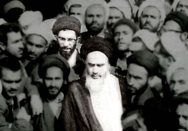 مکتب و خط امام خمینی (ره) از نگاه امام خامنهای شهید (ره) / جدیدترین اخبار مرتبط با آیت الله امام خامنهای - اخبار حوزه امام و رهبری