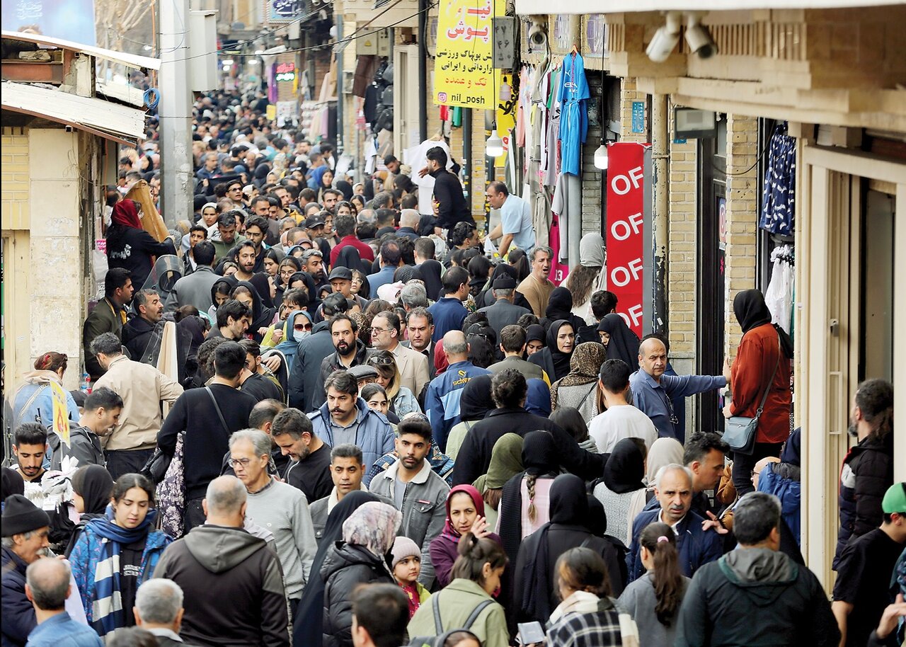 افزایش ۲.۳ میلیونی جمعیت یارانه بگیران؛ ۷۳ میلیون ایرانی یارانه نقدی دریافت میکنند / یارانه نقدی , جمعیت , قانون بودجه , دهکهای جامعه , ۲.۳ میلیون نفر