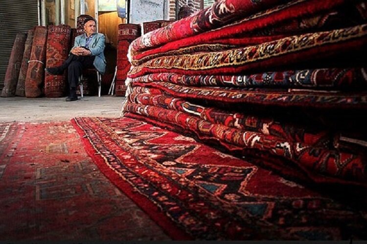 رئیس اتحادیه فرش دستباف تهران: از اصل ماجرا که تولید فرش بود غافل ماندیم / فرش دستباف , تولیدکنندگان فرش , بازار فرش , هنرصنعت , تهران