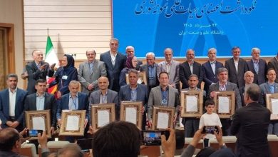 اساتید نمونه کشوری و اساتید شهید جنگهای تحمیلی اخیر تجلیل شدند / اخبار سیاسی روز , اخبار حوزه علمیه و دانشگاه