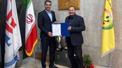 حضور مدیرعامل پرسپولیس در نهاد ریاست جمهوری؛ ابهام در سهمیه آسیایی و خطر تعلیق / پرسپولیس , سهمیه آسیایی , نهاد ریاست جمهوری , دخالت سیاسی , تعلیق فوتبال