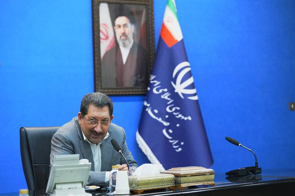 وزیر صمت: تولید کشور در مسیر صعودی است/ ایجاد کریدورهای جدید تجاری در دستور کار / تولید , صنعت , تجارت , کریدور تجاری , بازسازی