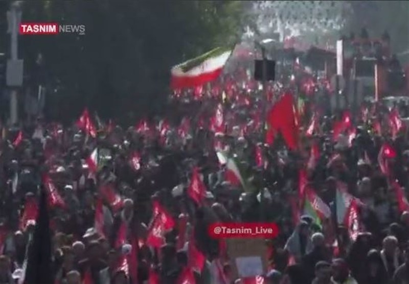ببینید| صف جمعیت در تشییع رهبر شهید انقلاب انتها ندارد... / اخبار سیاسی روز , اخبار سیاست داخلی