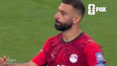 صلاح پس از پیروزی مصر، بازیکنان استرالیا را دلداری داد / محمد صلاح , تیم ملی مصر , تیم ملی استرالیا , جوانمردی , فوتبال