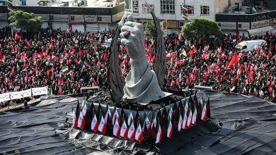 قاب ماندگار آزادی؛ روایت مشتهایی از جنسِ علم که به رنگ وطن درآمدند / اخبار سیاسی روز , اخبار حوزه علمیه و دانشگاه