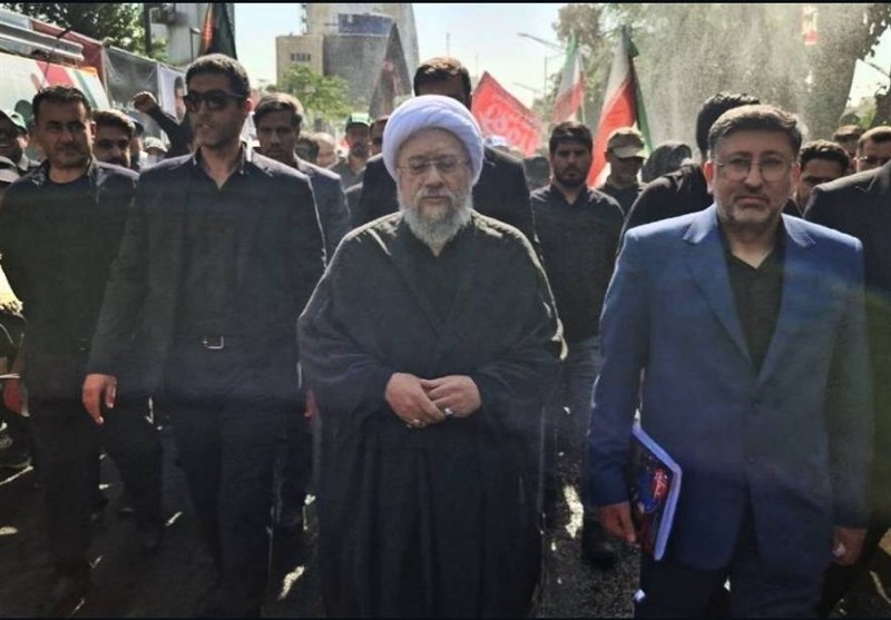 حضور آیتالله آملی لاریجانی در تشییع پیکر امام شهید / اخبار سیاسی روز , اخبار دولت
