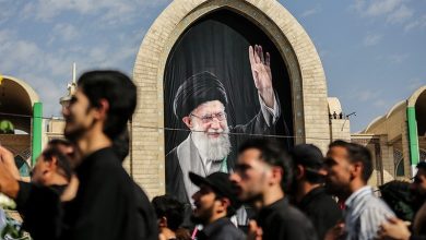 قابی ماندگار از پیکر مطهر رهبر شهید در مصلی امام خمینی(ره) / اخبار سیاسی روز , اخبار دولت