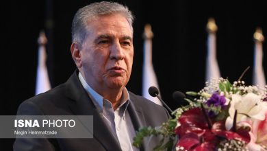 انتقاد رئیس اتاق بازرگانی ایران از تأخیر در اجرای بسته حمایتی ۱۰۶ بندی دولت / اتاق بازرگانی , بسته حمایتی , واحدهای تولیدی , دولت , دستگاههای اجرایی