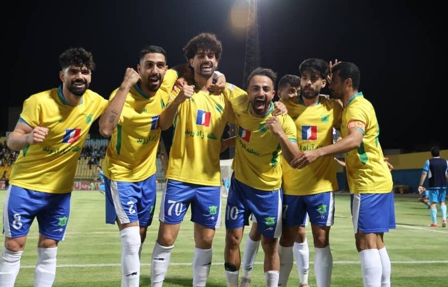 ابهام در برگزاری هفتههای نخست لیگ برتر؛ تیمهای جنوبی درگیر بمباران! / لیگ برتر , سازمان لیگ , تیمهای جنوبی , بمباران , مسابقات فوتبال