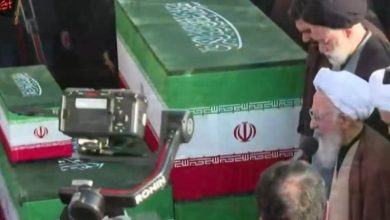 اقامه نماز بر پیکرهای مطهر امام شهید و خانواده ایشان در مسجد جمکران / اخبار قم - اخبار استانها