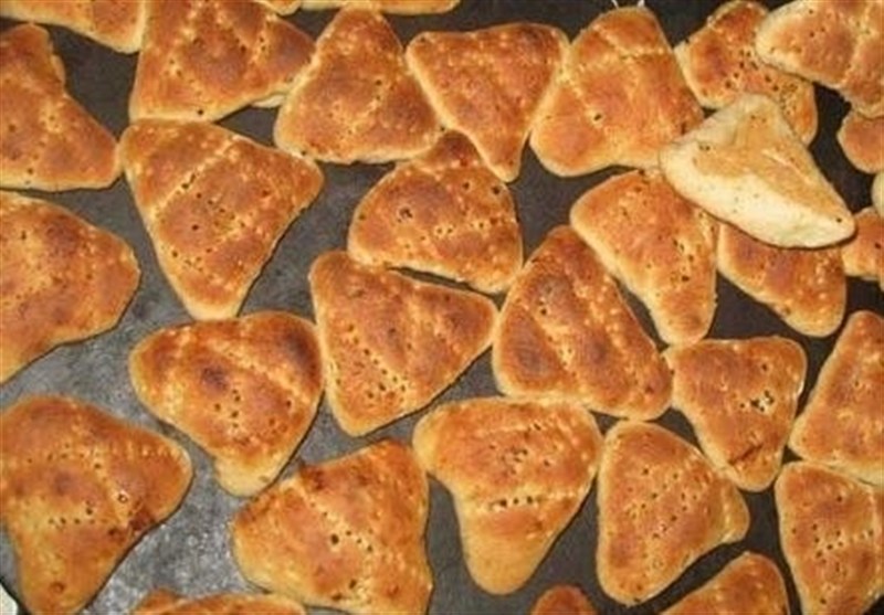 پخت 3 تن کلوچه سیستانی برای پذیرایی از عزاداران رهبر شهید در مشهد / اخبار سیستان و بلوچستان - اخبار استانها