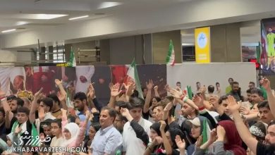 بازگشت تیم ملی فوتبال ایران از جام جهانی ۲۰۲۶؛ استقبال هواداران در مهرآباد / تیم ملی فوتبال ایران , جام جهانی ۲۰۲۶ , امیر قلعهنویی , فرودگاه مهرآباد , هواداران