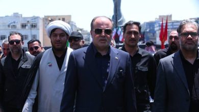 حضور وزیر جهاد کشاورزی در مراسم تشییع رهبر شهید / وزیر جهاد کشاورزی , غلامرضا نوری قزلجه , مراسم تشییع , رهبر شهید , مردم سوگوار