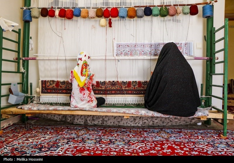 فرش کرمانشاه در تنگنای سرمایه؛ بافندگان خواستار وام کمبهره شدند / اخبار کرمانشاه - اخبار استانها