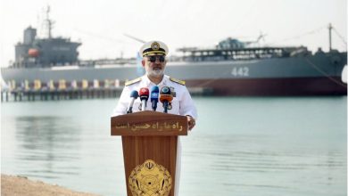 دریادار ایرانی: دشمن خود را برای نبرد با رزمندگان مسلمان آماده کند
