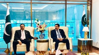 گیلانی: خدمات رهبر شهید ایران در جهان اسلام زنده میماند