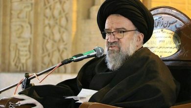 آیتالله خاتمی: ملت ایران در برابر تهدیدات آمریکا تسلیم نمیشود / اخبار کرمان - اخبار استانها