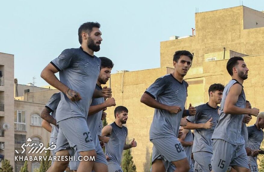 محمدحسین اسلامی به تمرینات استقلال بازگشت؛ انتظار برای بازگشت روزبه چشمی / استقلال , محمدحسین اسلامی , روزبه چشمی , تمرینات استقلال , لیگ برتر