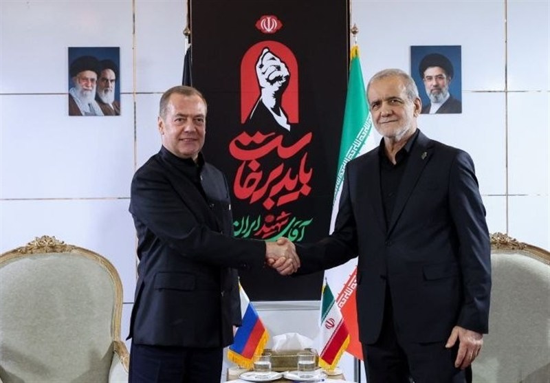 تأکید پزشکیان بر توسعه روابط با روسیه در دیدار با مدودف / اخبار سیاسی روز , اخبار سیاست خارجی