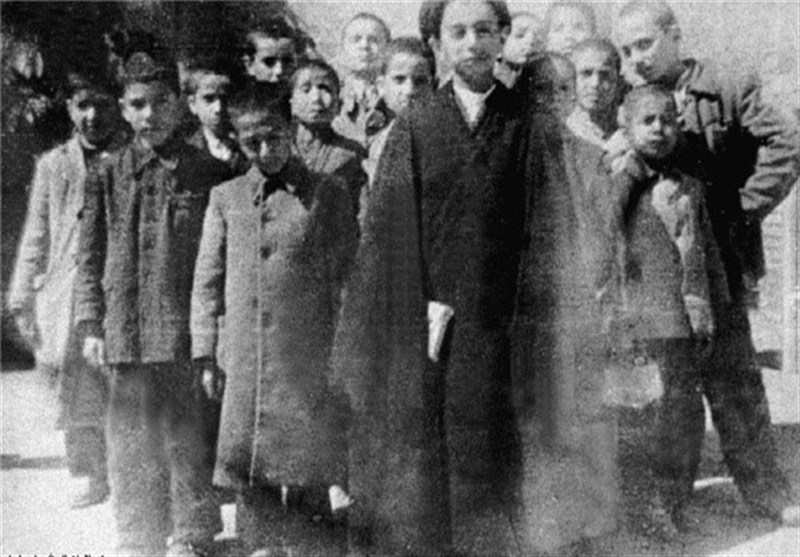 خاطرات رهبر شهید از اولین نغمههای خوش قرآنی که در کودکی شنید / جدیدترین اخبار مرتبط با آیت الله امام خامنهای - اخبار حوزه امام و رهبری