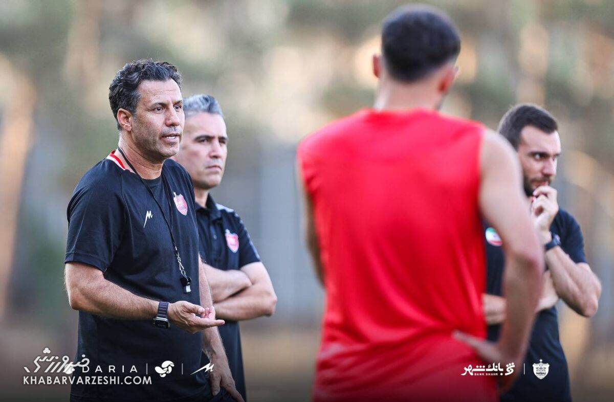 بازگشت اورونوف و معارفه مربی جدید؛ تمرین پرسپولیس با دو چهره ویژه / پرسپولیس , مهدی تارتار , اوستون اورونوف , رضا جباری , تمرینات پرسپولیس