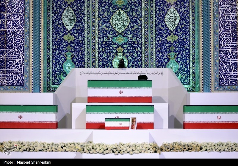 ببینید| ادای احترام حدادعادل و مقامات کشور به پیکر رهبر شهید / اخبار سیاسی روز , اخبار دولت