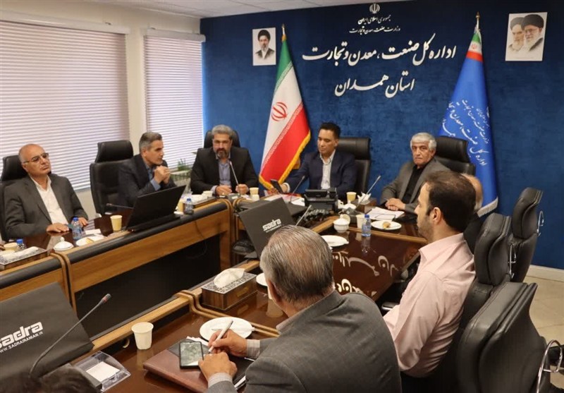 ضرورت حذف بروکراسی و حمایت از 22 هزار واحد صنفی همدان / اخبار همدان - اخبار استانها