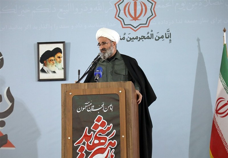 امام جمعه سمنان: اربعین نماد عزت، مقاومت و ایستادگی در برابر استکبار ا / اخبار سمنان - اخبار استانها