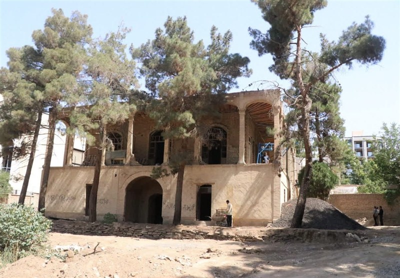 از طاقهای خشتی تا سقفهای چوبی؛مرمت خانه منصوری در ملایر / اخبار همدان - اخبار استانها