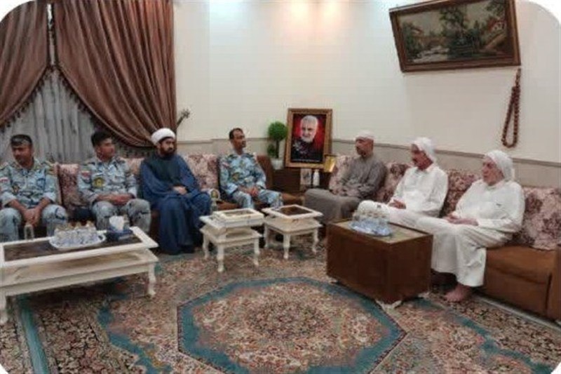 تجلیل مرزبانان کنگان از خانواده شهید اهلسنت احمد عبداللهزاده / اخبار بوشهر - اخبار استانها