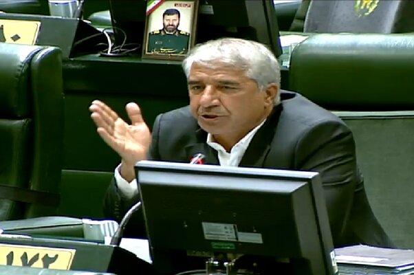 عضو کمیسیون اقتصادی مجلس: جنگهای تحمیلی مانع تحقق وعدههای رئیسجمهور شد / کمیسیون اقتصادی مجلس , وعدههای رئیسجمهور , جنگهای تحمیلی , شرایط اقتصادی , مجلس شورای اسلامی