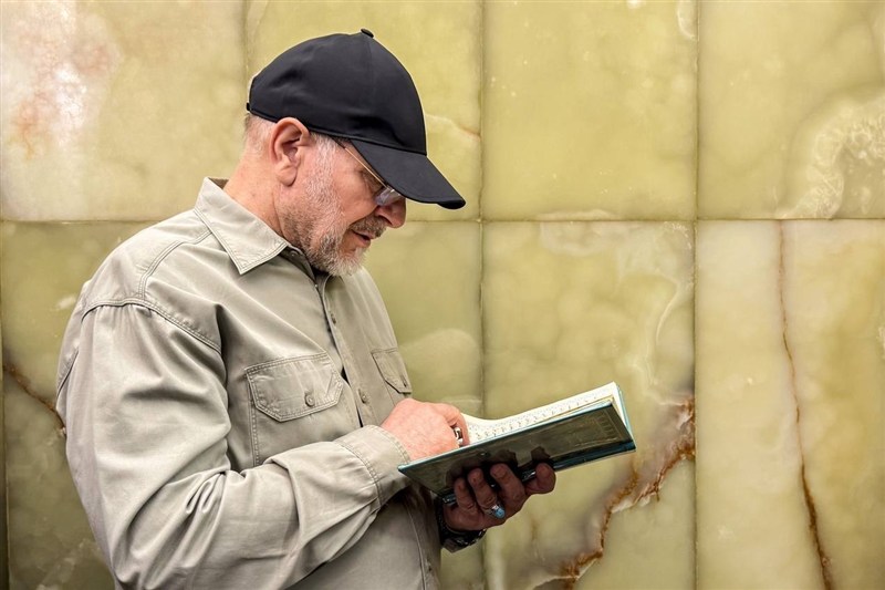 تشرف رئیس مجلس به زیارت مضجع شریف حضرت عباس (ع) / اخبار سیاسی روز , اخبار مجلس