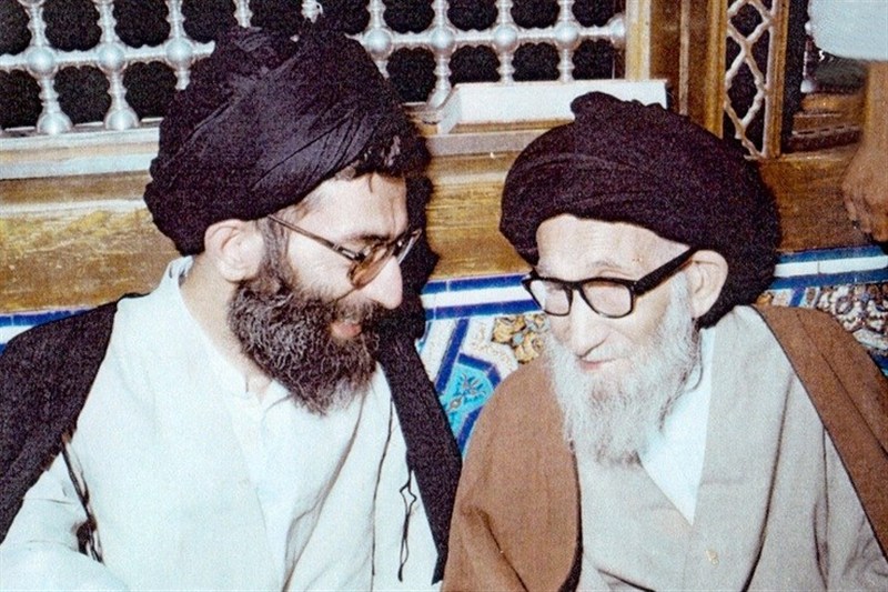 خاطرات رهبر شهید از اتفاقی که موجب خشنودی پدر شد / جدیدترین اخبار مرتبط با آیت الله امام خامنهای - اخبار حوزه امام و رهبری