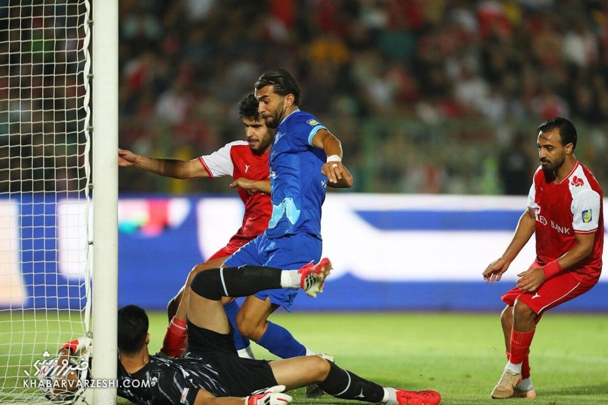 تحلیل داوری پرسپولیس و استقلال خوزستان؛ اشتباه در اخراج، پنالتی و اعلام خطا / پرسپولیس , استقلال خوزستان , نوذر رودنیل , کارشناس داوری , لیگ برتر