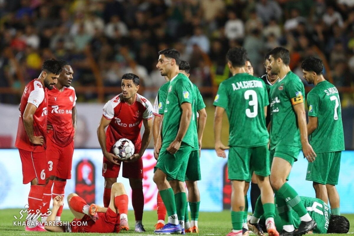 انتقاد تند سرمربی پرسپولیس از کیفیت چمن؛ مقایسه با جام جهانی / مهدی تارتار , پرسپولیس , شمس آذر , ورزشگاه سردار جنگل , چمن استادیوم