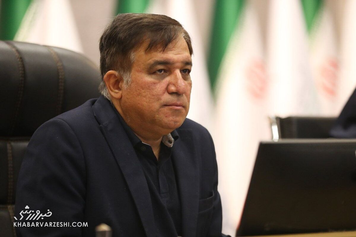 تاجرنیا: قهرمانی استقلال جدی شده، حالا سراغ تورنمنت سهجانبه میروند! / استقلال , تراکتور , سپاهان , علی تاجرنیا , لیگ برتر