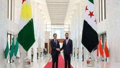 سفر بارزانی به دمشق و حذف پرچم عراق از مراسم استقبال