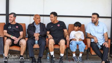 حضور پیشکسوتان پرسپولیس در اردوی سرخپوشان برای افزایش روحیه مقابل ملوان / پرسپولیس , ملوان , پیشکسوتان پرسپولیس , ناصر ابراهیمی , اردوی پرسپولیس