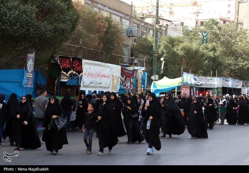 آیین جاماندگان اربعین حسینی در مشهد از میدان بسیج تا حرم رضوی / اخبار خراسان رضوی - اخبار استانها