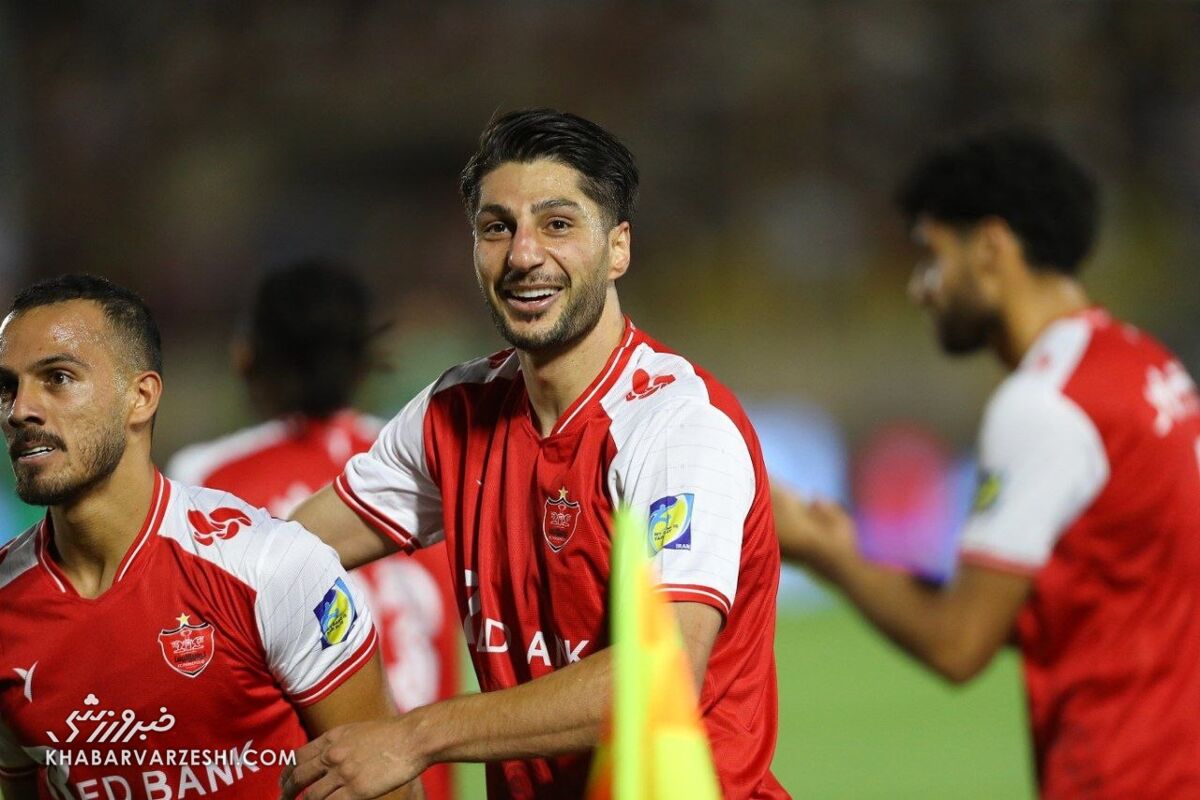 ترکیب دگرگون شده پرسپولیس؛ درخشش تازهواردها در اولین گام / پرسپولیس , بازیکنان جدید , لیگ برتر , محمد مهدی محبی , ابوالفضل جلالی