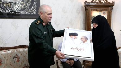 دیدار سرلشکر رحیم صفوی با خانواده شهید مظفرینیا / اخبار سیاسی روز , اخبار نیروهای مسلح ایران