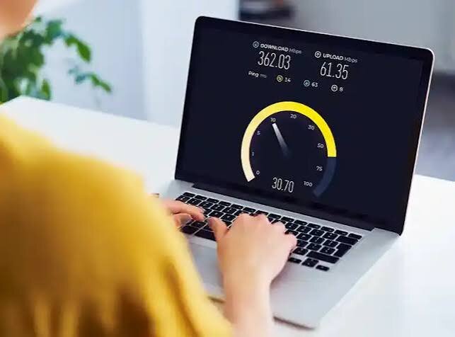 توسعه فیبرنوری؛ راهکار افزایش سرعت اینترنت و سهم اقتصاد دیجیتال / فیبرنوری , اینترنت پرسرعت , اقتصاد دیجیتال , وزارت ارتباطات , تحول دیجیتال