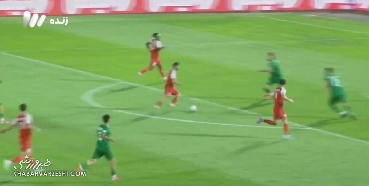 پرسپولیس با گل عمری، شمس آذر را دو بر صفر عقب انداخت / پرسپولیس , محمد عمری , شمس آذر , لیگ برتر , فوتبال