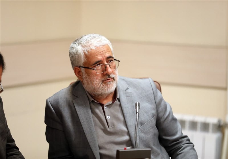 انتقاد نائب رئیس شورای شهر از ضعفهای کارشناسی شهرداری شهرکرد / اخبار چهارمحال و بختیاری - اخبار استانها