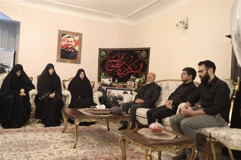 سرلشکر عبداللهی با خانواده شهید سلیمانی دیدار کرد / اخبار سیاسی روز , اخبار نیروهای مسلح ایران