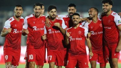 پرسپولیس با چهار گل از سد استقلال خوزستان گذشت و صدرنشین شد / پرسپولیس , استقلال خوزستان , لیگ برتر , فوتبال , چهار-یک