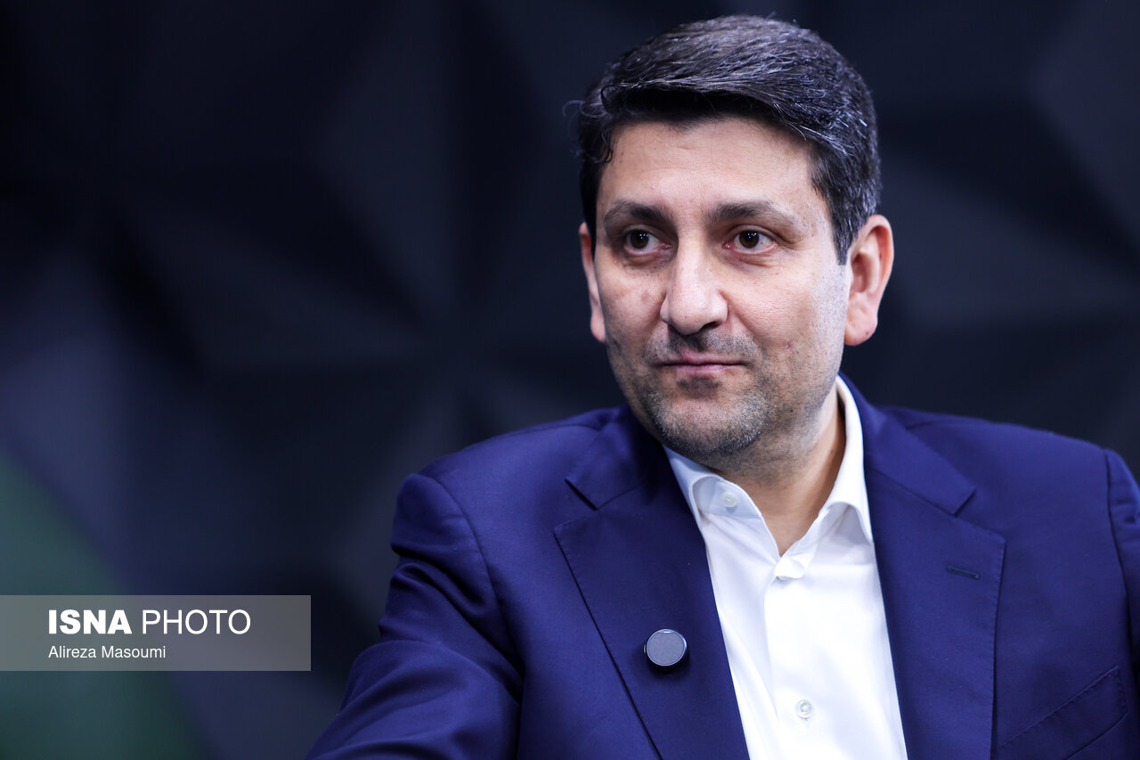 وزیر ارتباطات: بیش از ۱۲ شرکت آمادگی خود را برای ارائه خدمات هوش مصنوعی اعلام کردهاند / هوش مصنوعی , خدمات زیرساختی , پردازشی , شرکتهای فناور , وزیر ارتباطات